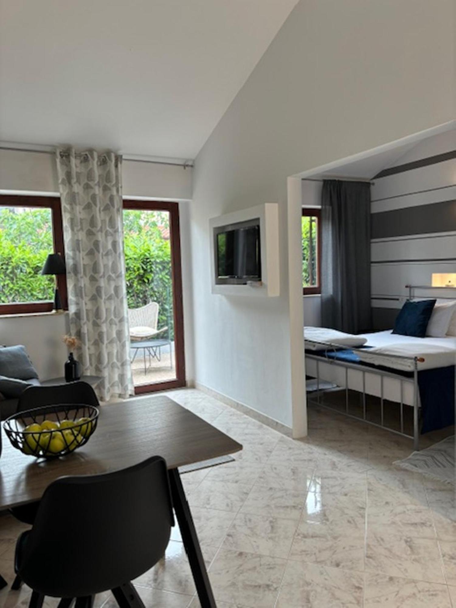 روفينج Villa B&B Marina & Parking Free المظهر الخارجي الصورة
